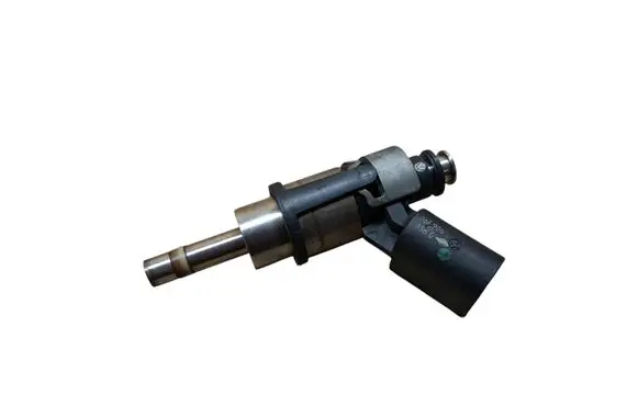 Audi A4 S4 B7 8E 8H Fuel injector 06F906036G 06D133036D 0261500039