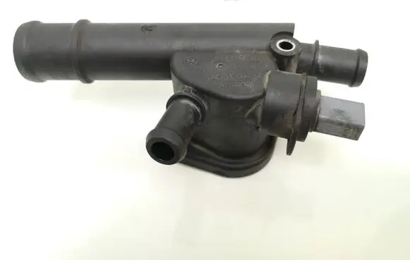 Volkswagen PASSAT B6 Engine coolant pipe/hose 038121132D 06A919501A