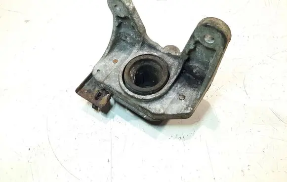 Nissan Primastar Engine mounting bracket 8200219372A 93850450
