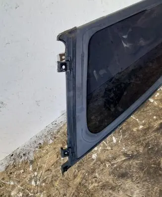 Mercedes-Benz R W251 Rear side window