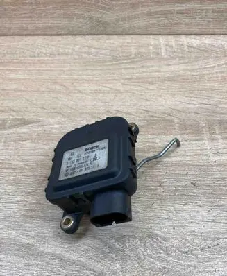 Audi A6 S6 C5 4B Air flap motor/actuator 132801127 4B1820511A