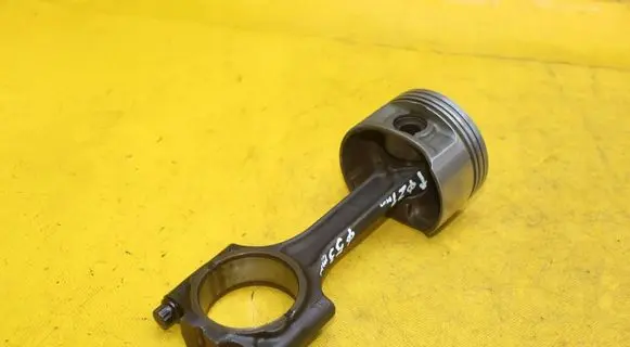 Volvo S60 Piston with connecting rod 83L38