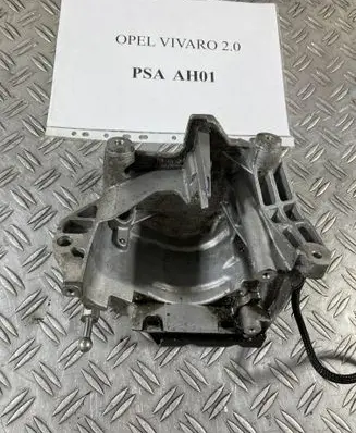 Opel Vivaro Fuel filter housing 9832135380 9805319080