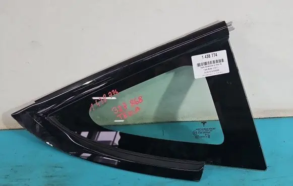 Tesla Model 3 Rear side window IMPRK1438774