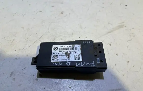 BMW 5 F10 F11 Seat heating relay 9216468 00585549 284007840630