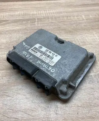 Skoda Octavia Mk1 (1U) Engine control unit/module ECU 038906018GM 0281010181