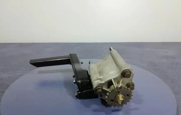 Ford Mondeo MK V Oil pump DS7E-6600-AB