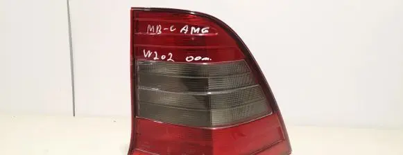 Mercedes-Benz C W202 Rear/tail lights 2028204064