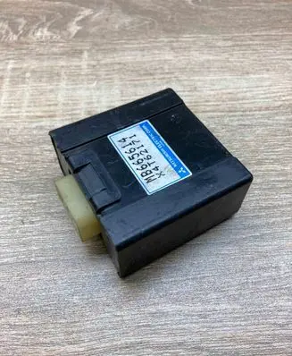 Mitsubishi Pajero Suspension control unit/module MB665614 X4T62171