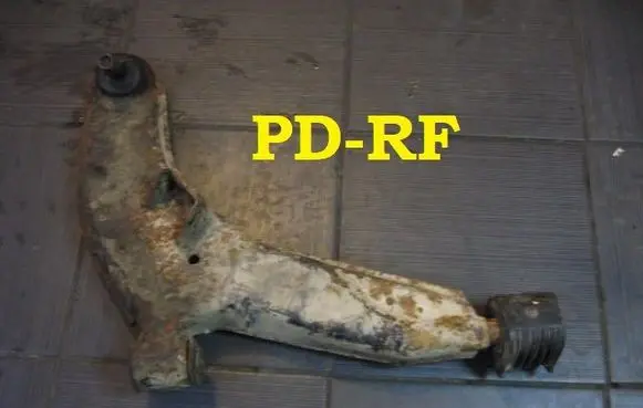 Mitsubishi Lancer Front lower control arm/wishbone MD483796