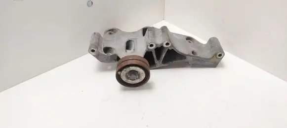 Volkswagen II LT Generator/alternator bracket 94070630
