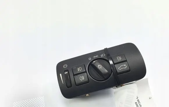 Skoda Fabia Mk3 (NJ) Light switch 30739414
