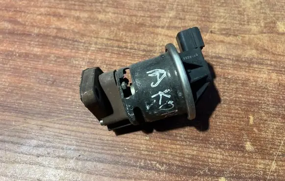 Honda Accord EGR valve EE01