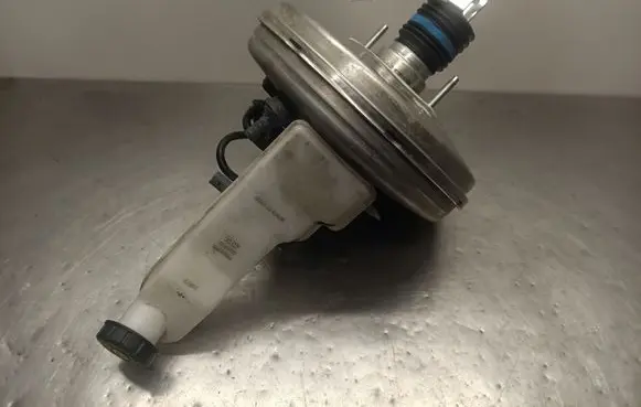Mercedes-Benz B W246 W242 Master brake cylinder A2424300130