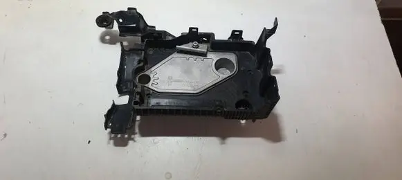 Renault Clio V Battery box tray 648948662R P1011424