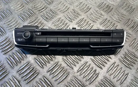 BMW 2 F45 Radio/CD/DVD/GPS head unit 9371455