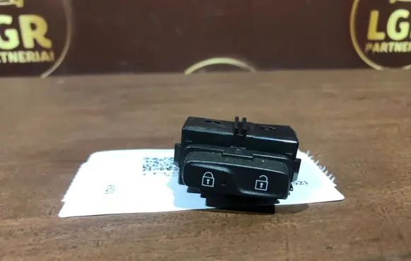 Volvo V60 Central locking switch button 31318990