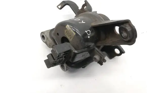 Toyota Verso-S Engine mount bracket