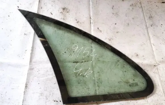 Citroen Xsara Picasso Rear side window as2