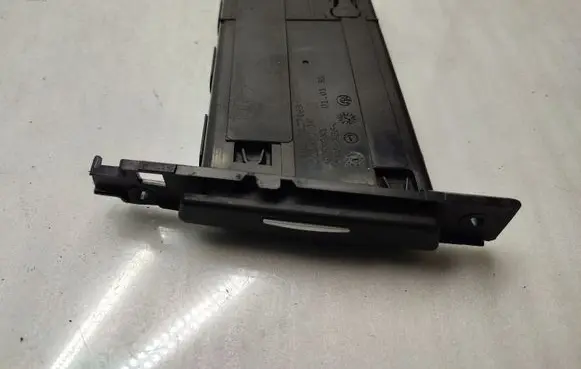 BMW 3 E90 E91 Cup holder 7127463