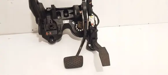 Opel Astra K Brake pedal 39117363