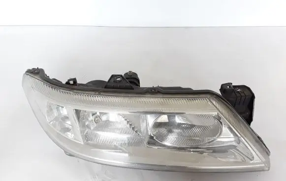 Renault Laguna II Headlight/headlamp 8200002847