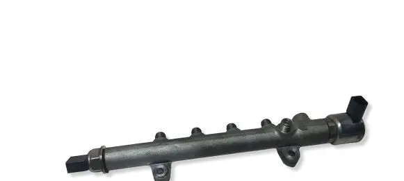 Mercedes-Benz C AMG W205 Fuel main line pipe 9307Z522