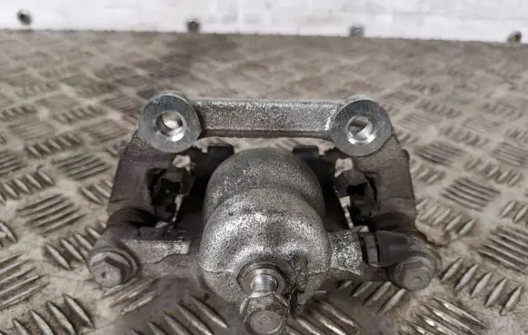 Honda CR-V Rear brake caliper 107B162 Y04283