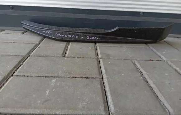 Front bumper lip