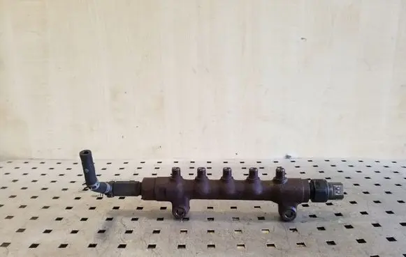 Subaru XV Fuel main line pipe FBZ5987