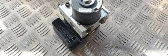 Volkswagen Golf V ABS Pump 1K0907379N 1K0614117F