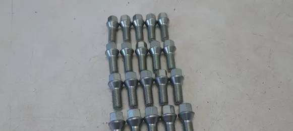 Mercedes-Benz C W204 Nuts/bolts