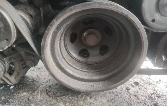 Mercedes-Benz C W203 Crankshaft pulley