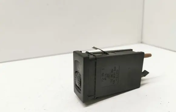 Audi A4 S4 B5 8D Seat heating switch 7M3963564