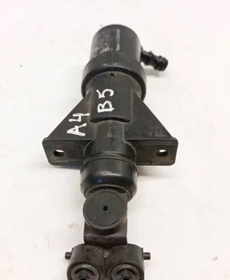 Audi A4 S4 B5 8D Headlight washer spray nozzle 8D0955101