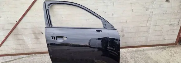 Volvo XC40 Front door