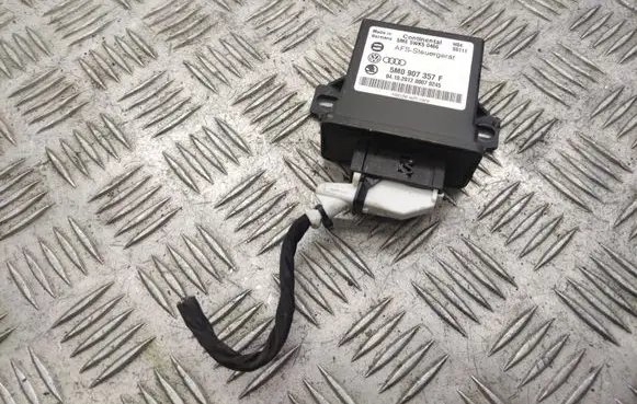 Volkswagen PASSAT B7 Light module LCM 5M0907357F