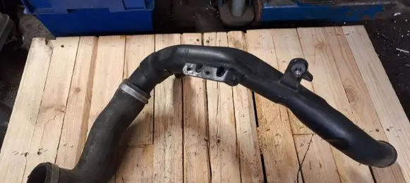 Volkswagen Golf VI Intercooler hose/pipe 5N0145840G