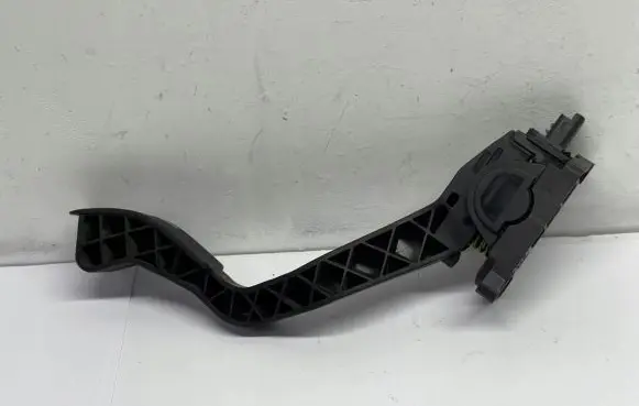 Seat Ibiza III (6L) Accelerator throttle pedal 0280752215