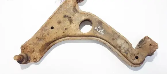 Opel Vectra B Front lower control arm/wishbone 90468638 gm90468638