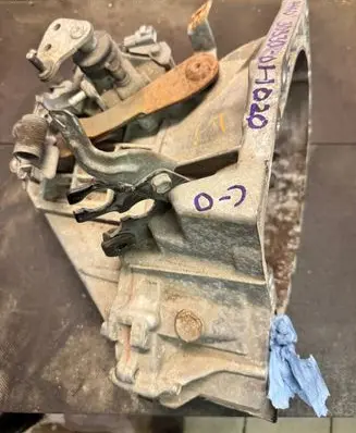 Toyota Aygo AB40 Manual 5 speed gearbox 303300H020