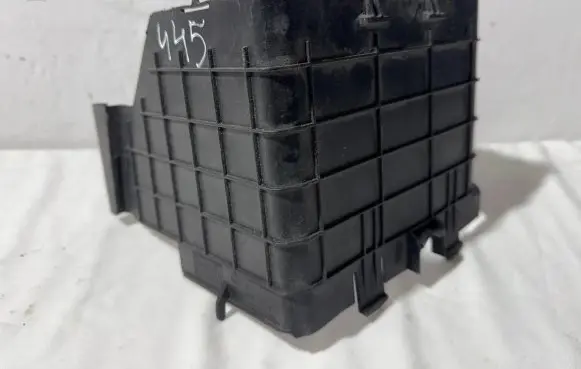 Audi A3 S3 8P Battery box tray 1K0915335C