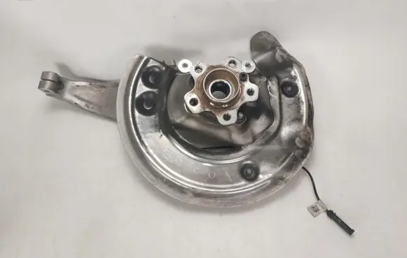 BMW 8 G15 Front wheel hub spindle knuckle 6861799 688438501