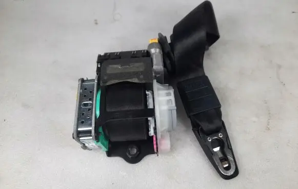 Audi A6 S6 C7 4G Front seatbelt 4G8857706D