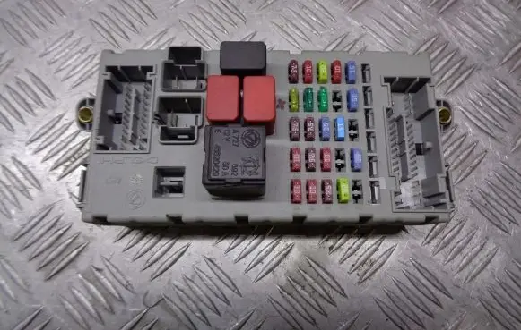 Fiat Punto (188) Fuse box cover 51744896
