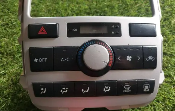 Toyota Avensis Verso Climate control unit 55900-44270 146430-9626