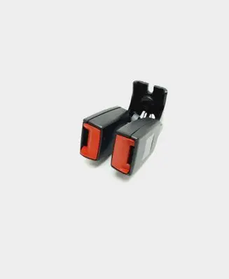 Ford Fusion II Middle seatbelt buckle (rear) 