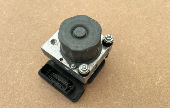 Smart ForFour II W453 ABS Pump A4539007703 2B0S0911