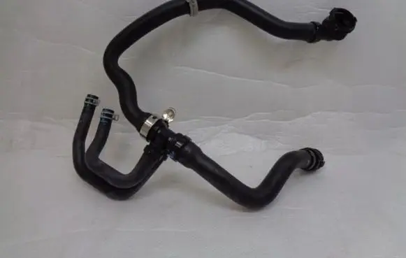 Peugeot 5008 II Engine coolant pipe/hose 9816364780