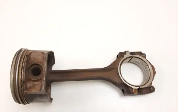 Lincoln Navigator Piston with connecting rod
